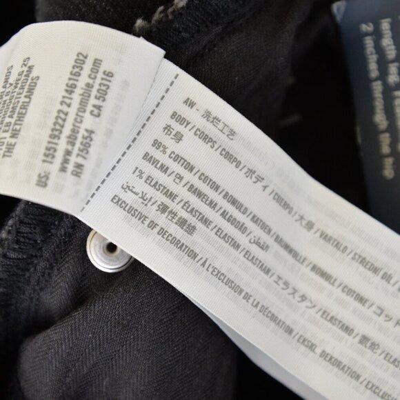 Abercrombie & Fitch Crossover Ultra High Rise 90s Straight Black Jean Sz 28/6 - Picture 6 of 6